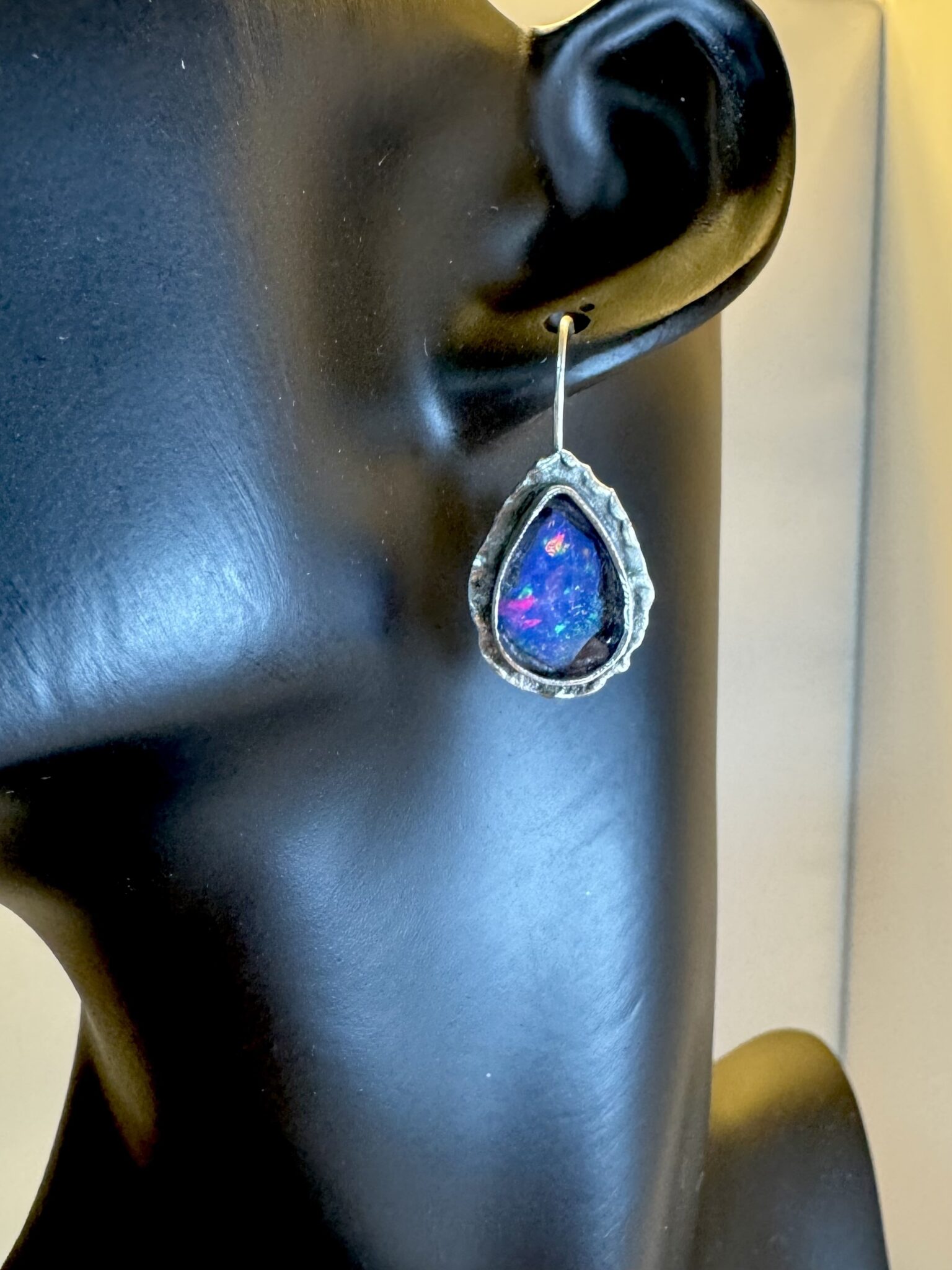 Exklusive antik versilberte Ohrhänger mit Opal *1