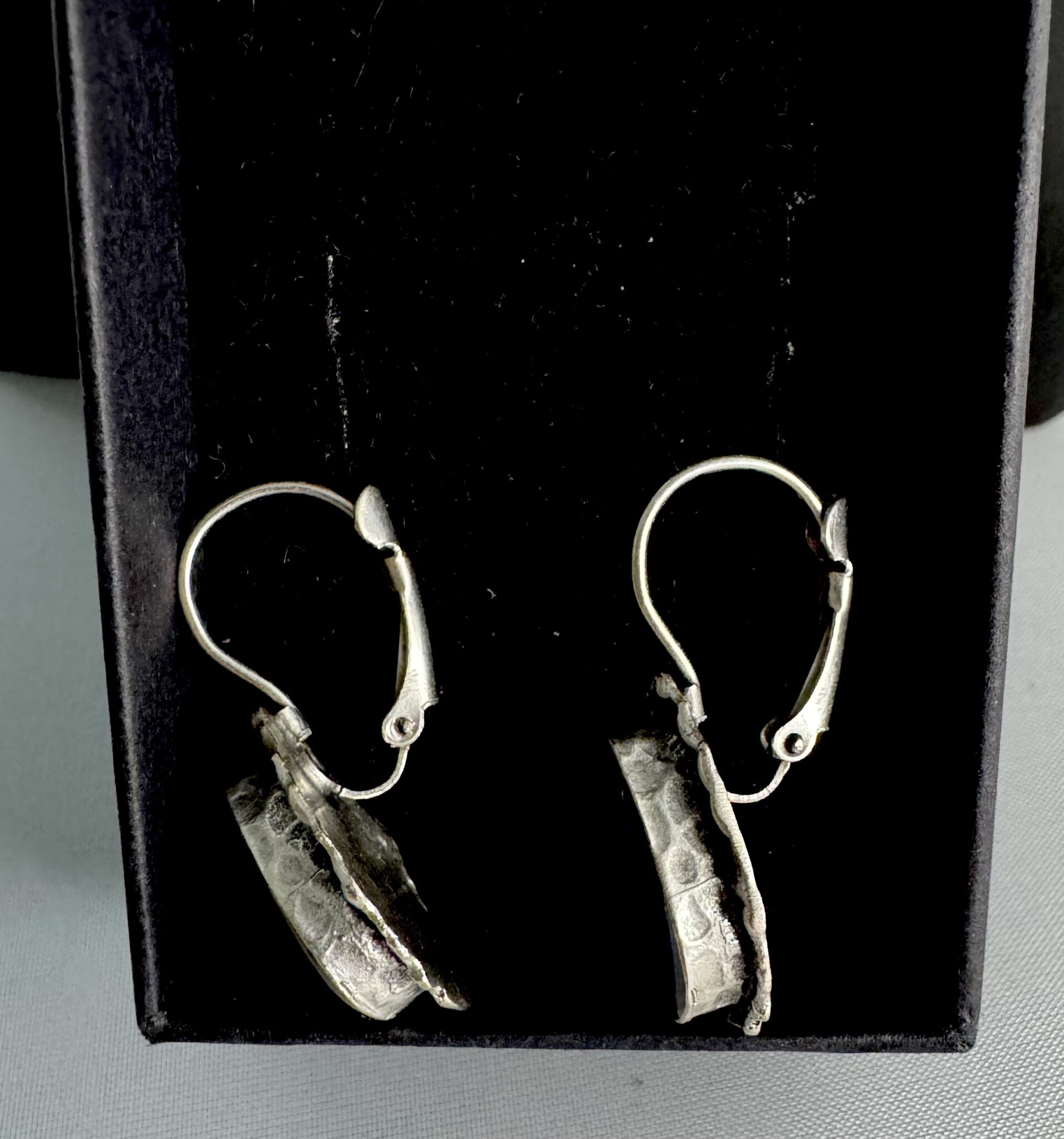 Exklusive versilberte Ohrhänger mit Opal *3